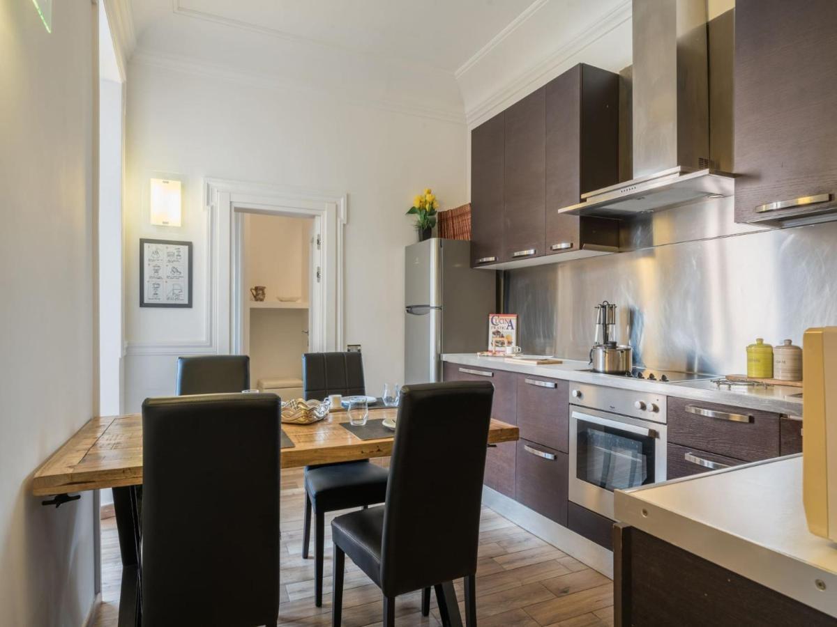 The Best Rent - Elegant Three-Bedroom Apartment A Few Steps From Fontana Di Trevi Esterno foto